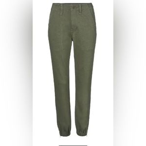 Cabi Compass Pant, Size 4. Style 4318